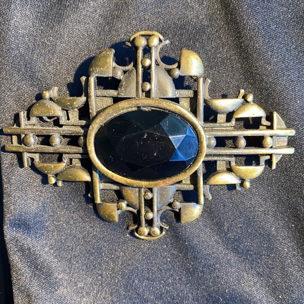 Ladies Pin - Picture 4 of 5
